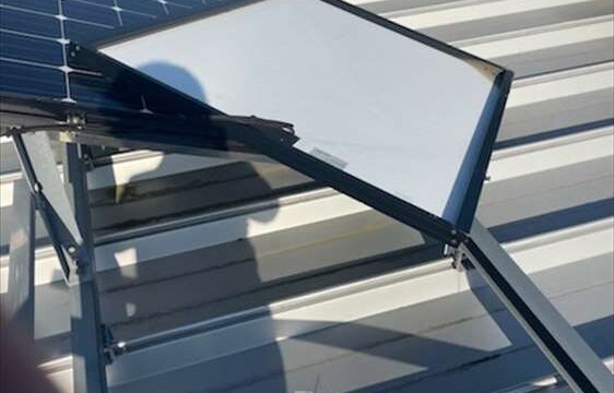 太陽光パネルの破損