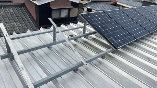 太陽光パネルの破損