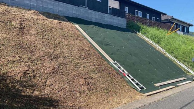 法面の防草シート