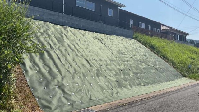 法面の防草シート